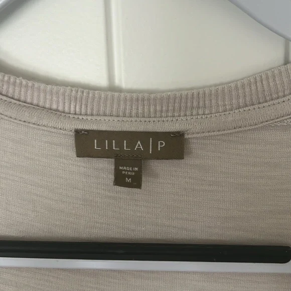 Lila P scoopneck, long sleeve, lightly, tan/off white, , stretchy, size Medium - Picture 2 of 6
